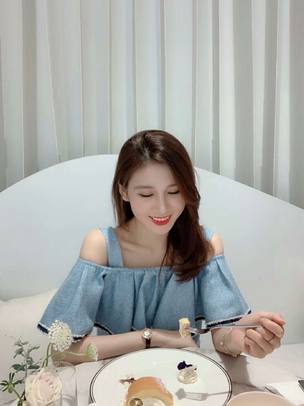 Emily的第三张照片--广东王婆说媒