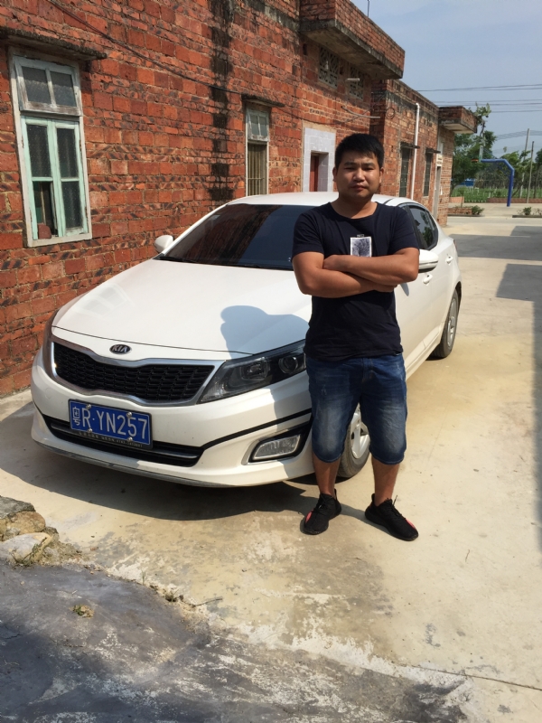 独坐街头的第三张照片--广东王婆说媒