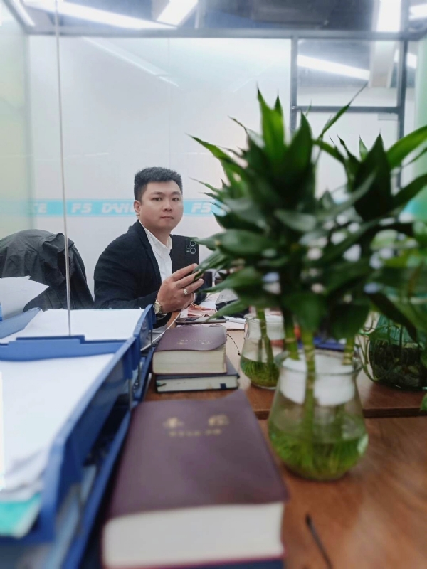 杨某人的第一张照片--广东王婆说媒
